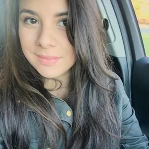 Meet your Posher, Carolina